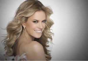 rebecca-de-alba-te-invita-a-la-venta-de-su-fundacion