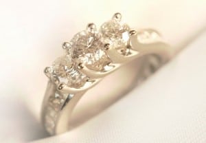 como-elegir-un anillo-de-compromiso