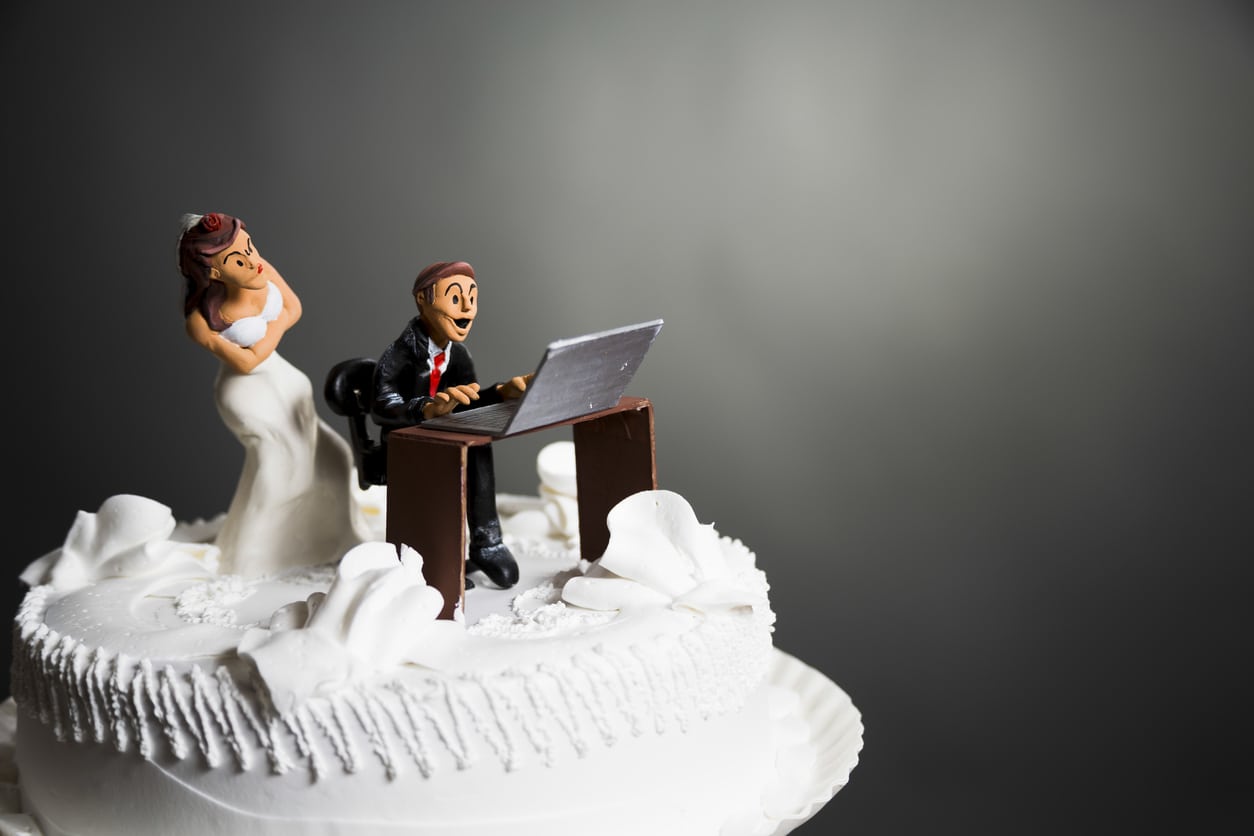 angry bride because her husband doesn't leave the computer alone.